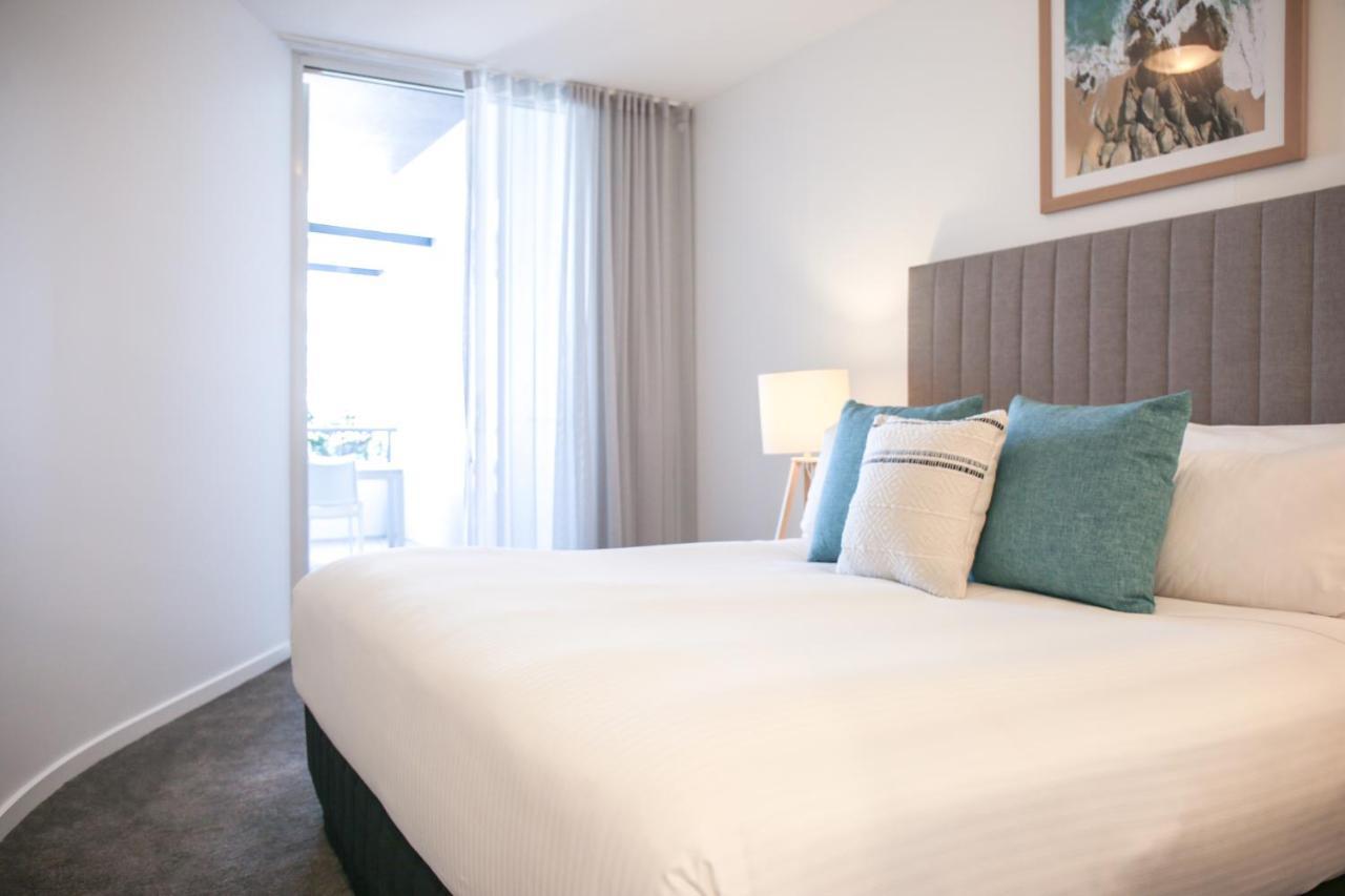 Rumba Beach Resort Caloundra Exterior foto A bedroom at the hotel