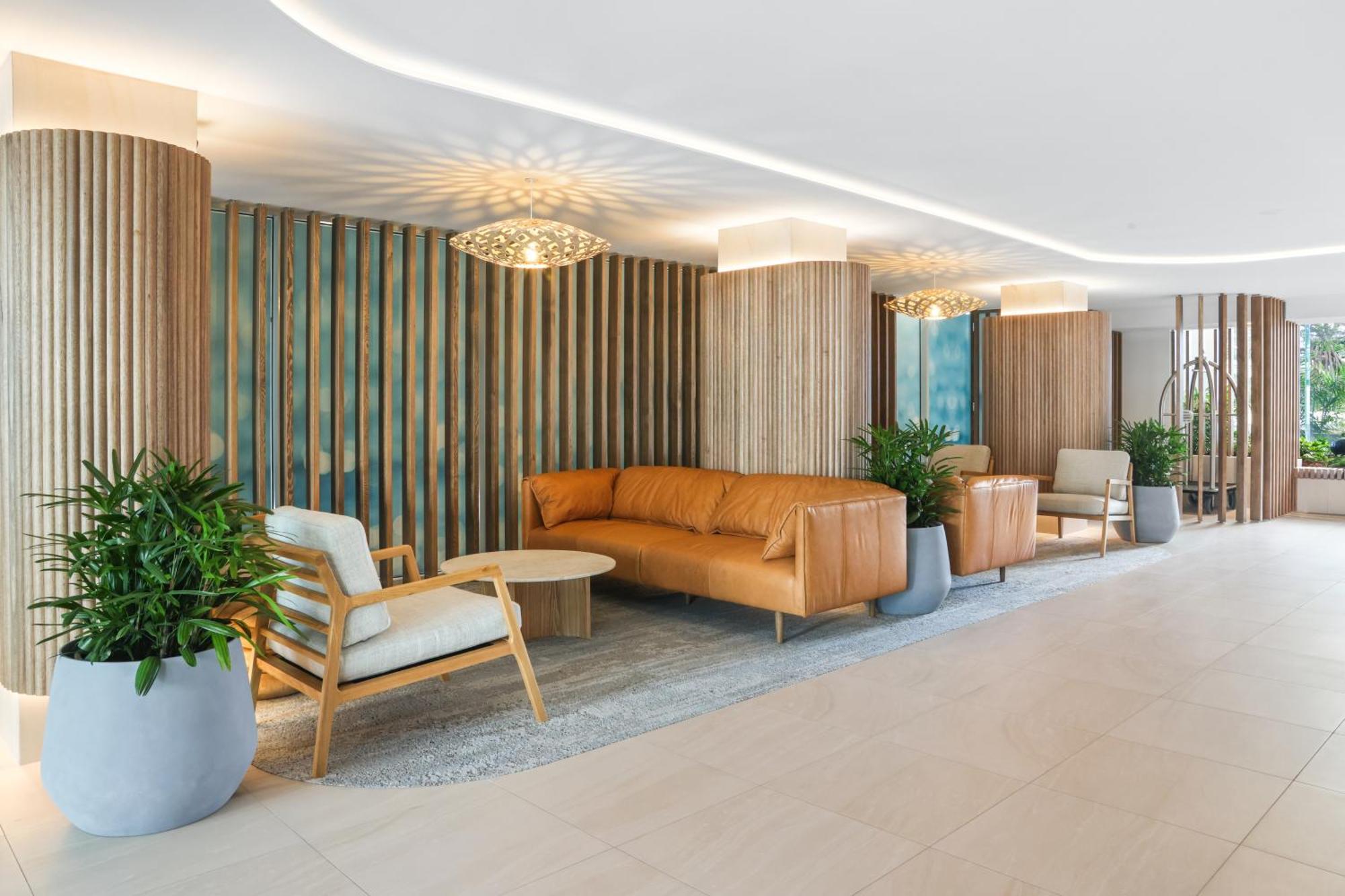 Rumba Beach Resort Caloundra Exterior foto The lobby of the hotel